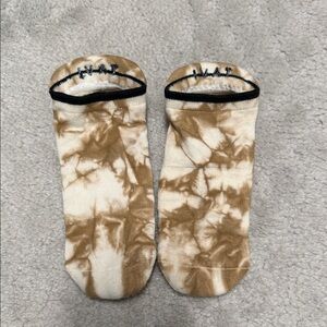 Tavi Tie-Dye Ankle Socks - Brown